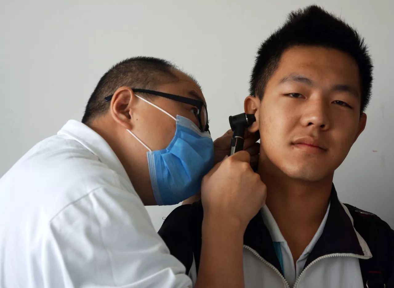 英雄联盟竞猜-赛前社区盾传出新动向，费耶诺德完成体检，管理层表态：管理层满意，纪律约束更严格的简单介绍